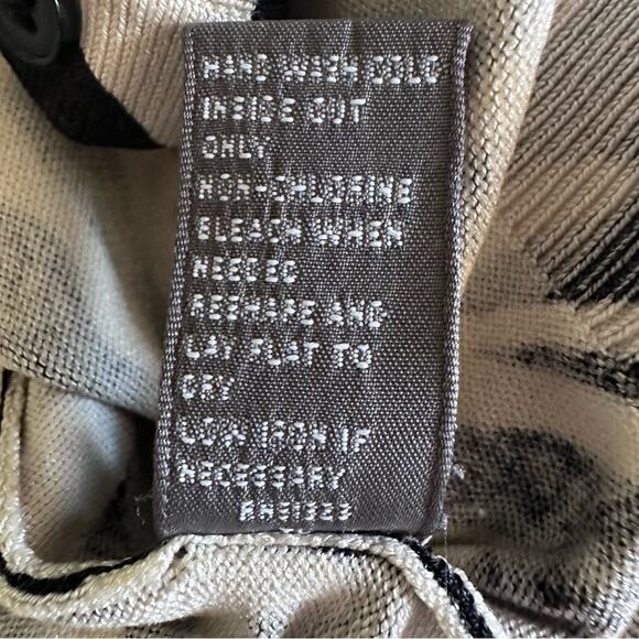 Josephine Chaus sz M 50% Silk Leopard Print Animal Knit Cardigan Sweater - EUC - Picture 5 of 7